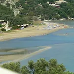 Bed & Breakfast Bay 3*