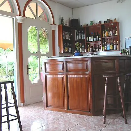 Bed and Breakfast Bay Απραός