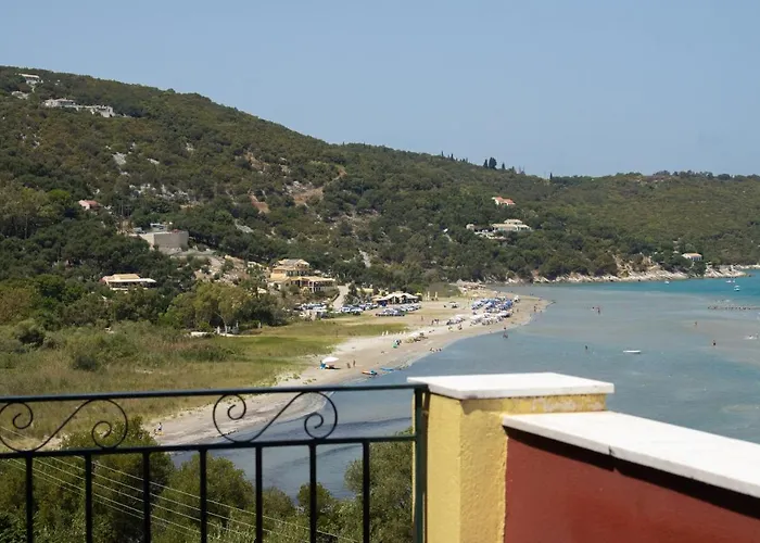 Bay Bed & Breakfast 3*