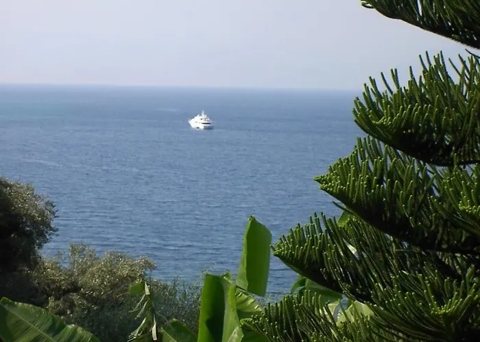 فندق مبيت وإفطار Bay 3*