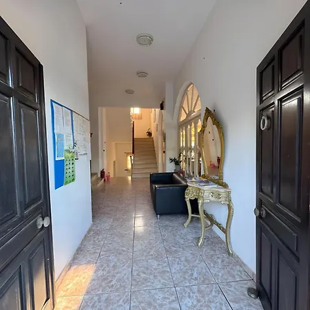 Bay فندق مبيت وإفطار Apraos